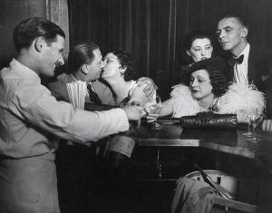 Contemporary Artwork by Brassai - Kiki dans un bar montparnasse 1931