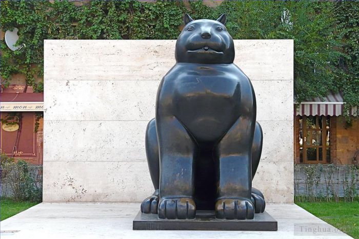 Fernando Botero's Contemporary Sculpture - Cat