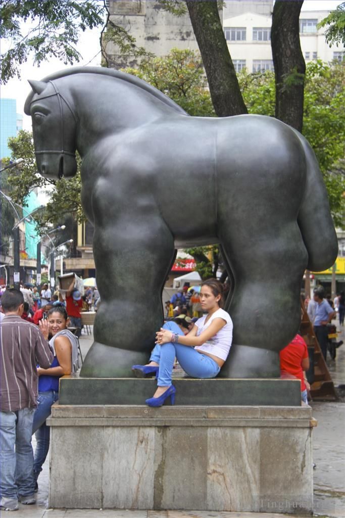 Fernando Botero's Contemporary Sculpture - Horse 2