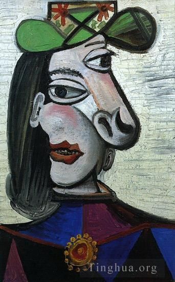 Pablo Picasso's Contemporary Oil Painting - Femme au chapeau vert et broche 1941