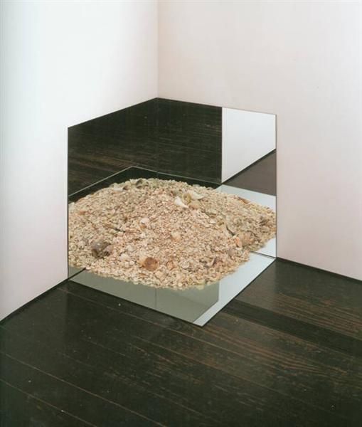 Robert Smithson's Contemporary Installation - Mirror and crushed shells 1969