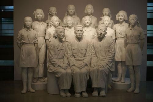 Chen Yanying's Contemporary Sculpture - 1949 Young Pioneer of New China