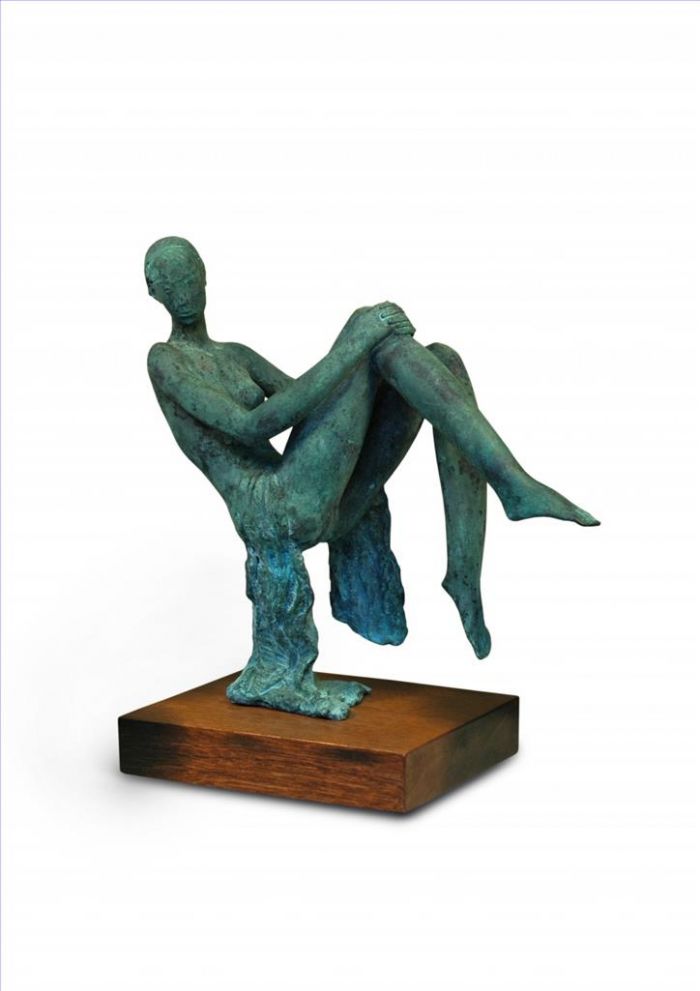 Wang Liangyi's Contemporary Sculpture - Comfortable Maiden