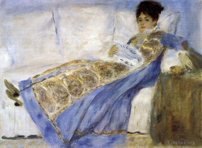 Pierre-Auguste Renoir Oil Painting - Madame monet lying on sofa